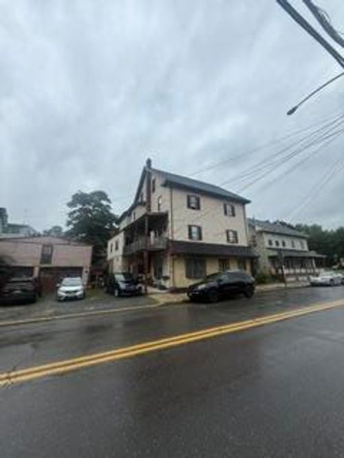 3c-490 1st Street, Lehighton Boro, PA, 18235 | Card Image