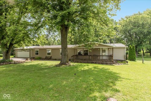 305 Pike St, Darlington, IN, 47940-4027 | Card Image
