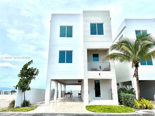 990 41st Street Gulf, Marathon, FL, 33050-2325 | Card Image