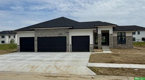 5517 N 213th Avenue, Elkhorn, NE, 68022 | Card Image