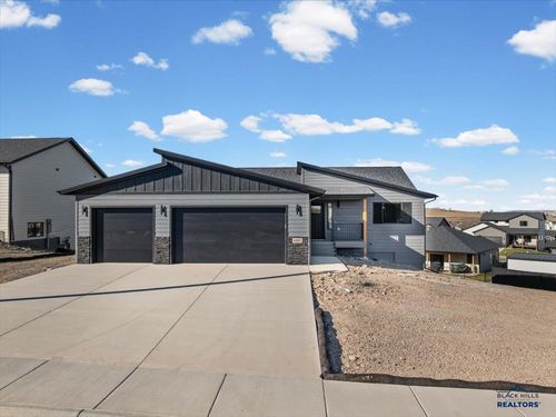 4805 Papillon Dr, Rapid City, SD, 57703-8579 | Card Image