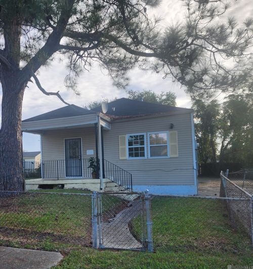 2021 Piety St, New Orleans, LA, 70117-5957 | Card Image