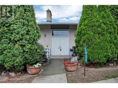 1911 Cross Rd, House other with 4 bedrooms, 2 bathrooms and null parking in Kelowna BC | Image 1