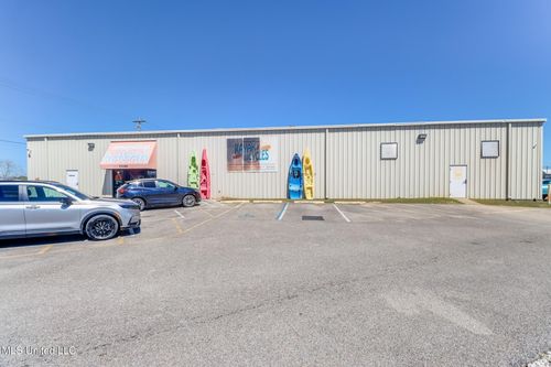 15240 Creosote Rd, Gulfport, MS, 39503-4210 | Card Image