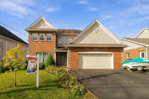 118 Summer Field Way, House with 3 bedrooms, 4 bathrooms and 4 parking in Dartmouth NS | Card Image