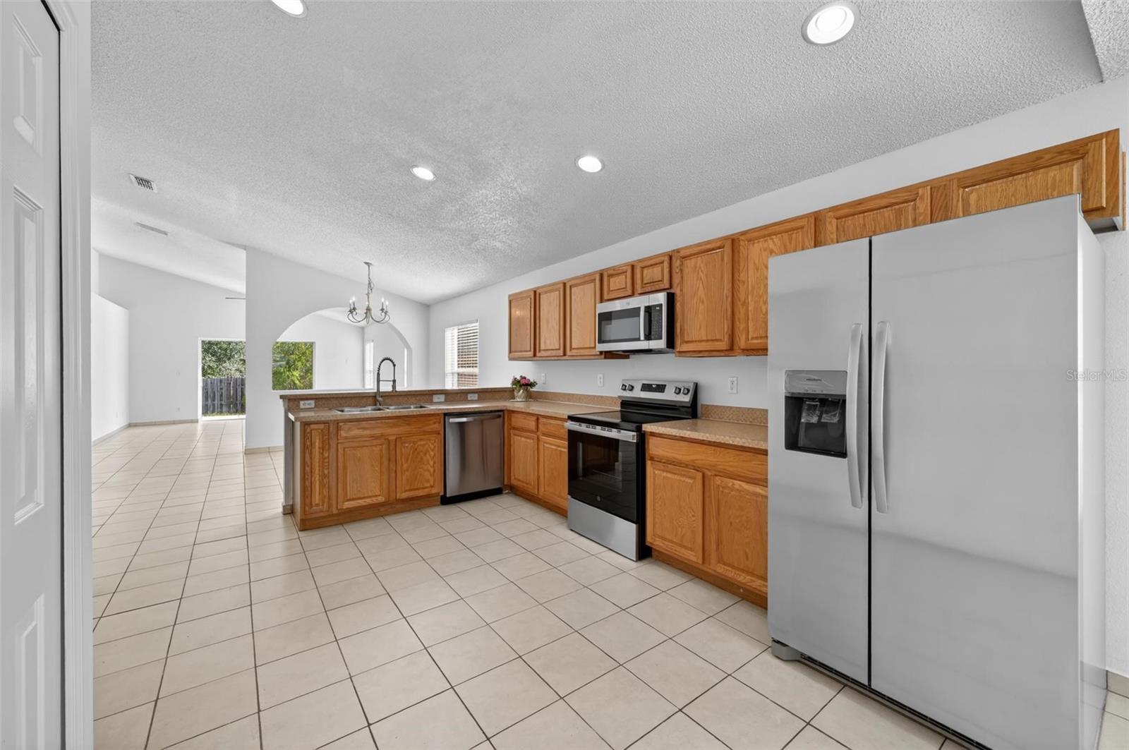 Residential in GROVELAND 4