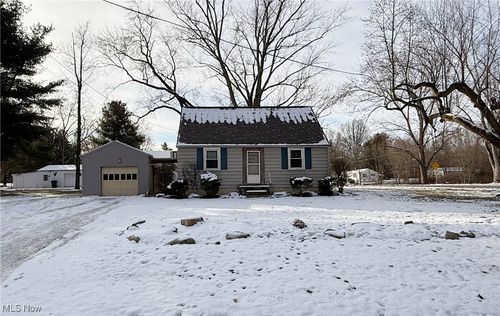 16190 River St Ne, Alliance, OH, 44601-9351 | Card Image