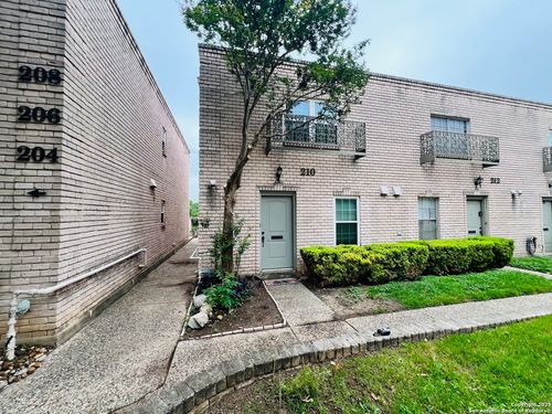 210-102 Ruelle, San Antonio, TX, 78209-3904 | Card Image
