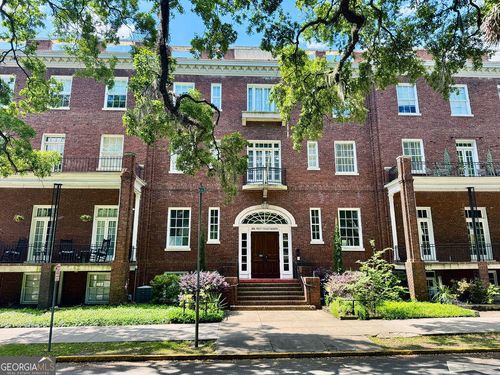 102-105 W Oglethorpe Ave, savannah, GA, 31401-3666 | Card Image