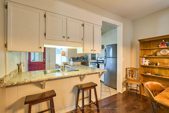 19 Florence St E, House other with 3 bedrooms, 2 bathrooms and 2 parking in Huntsville ON | Image 6