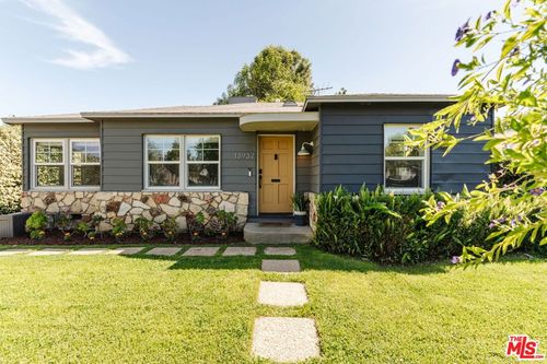 13932 Hamlin St, Van Nuys, CA, 91401-1507 | Card Image