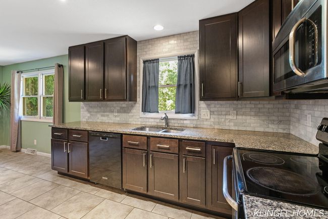 20-web-or-mls-613-e-pontaluna-rd | Image 9