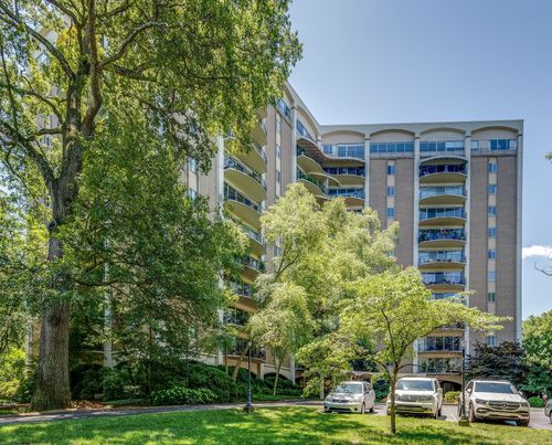 402-4215 Harding Pike, Nashville, TN, 37205-2027 | Card Image