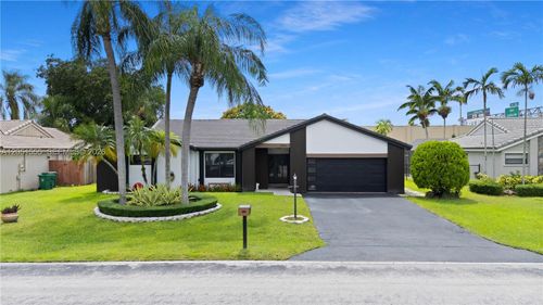 5741 W Waterford Dr, Davie, FL, 33331-3219 | Card Image