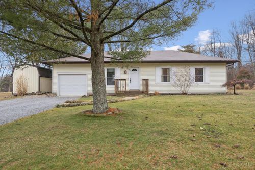 205 Horse Shoe Drive, Jackson Twp, OH, 45171 | Card Image