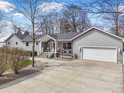 110 Indian Ave, Houghton Lake, MI, 48629-9373 | Card Image