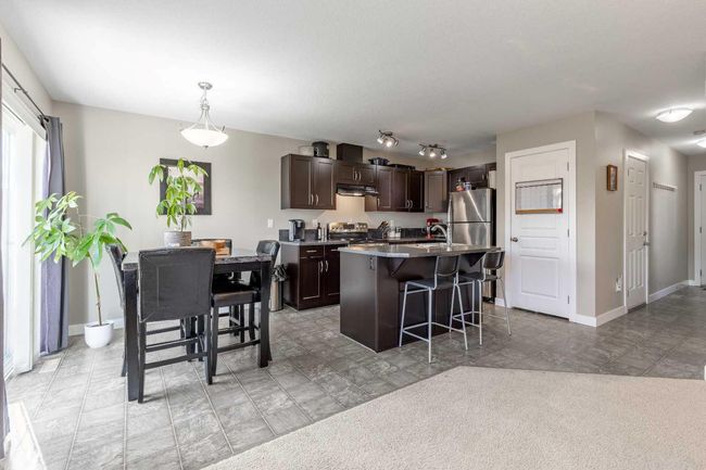 8 - 205 Silkstone Rd W, Townhouse with 3 bedrooms, 2 bathrooms and 2 parking in Lethbridge AB | Image 11
