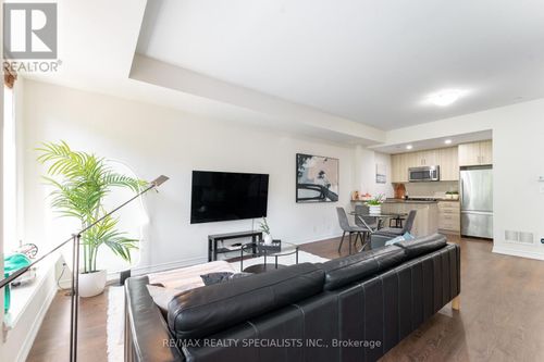 34-120 Twenty Fourth Street, Toronto (Long Branch), ON, M8V0B9 | Card Image