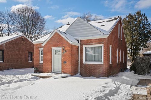 23241 Republic Ave, Oak Park, MI, 48237-2355 | Card Image