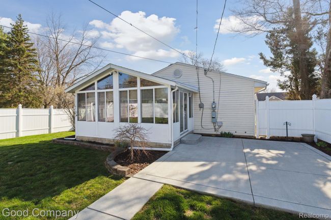 506 S Webik Ave, House other with 3 bedrooms, 1 bathrooms and null parking in Clawson MI | Image 20
