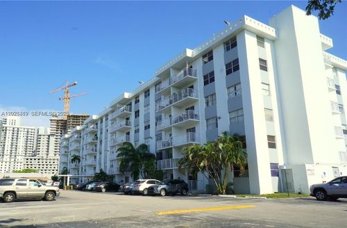 206-16465 Ne 22nd Ave, North Miami Beach, FL, 33160-3779 | Card Image