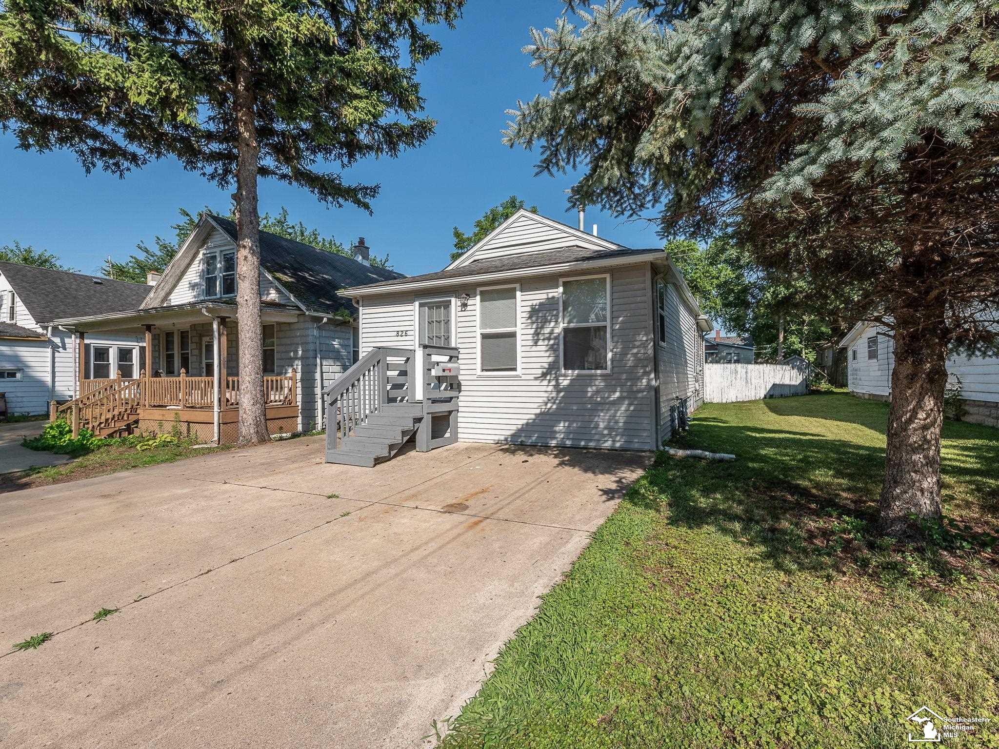 Adams St, Monroe, MI 48161