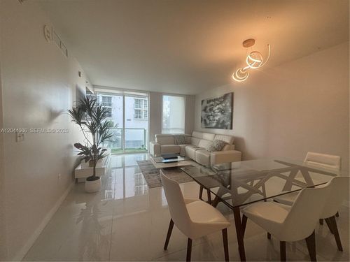 1204-253 Ne 2nd St, Miami, FL, 33132-2285 | Card Image