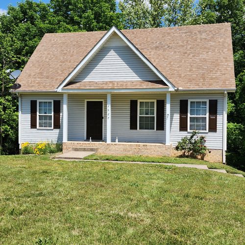 2627 Elkmont Dr, Clarksville, TN, 37040-2834 | Card Image