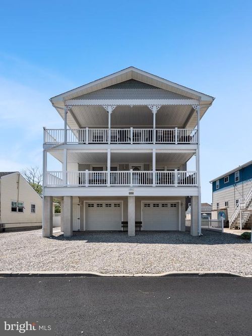 326 S 2nd St, Surf City, NJ, 08008-4825 | Card Image