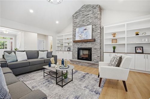 1312 Creekway Dr, Smithfield, VA, 23430-5154 | Card Image