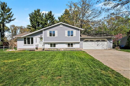 4948 Stony Creek Avenue Nw, Comstock Park, MI, 49321 | Card Image