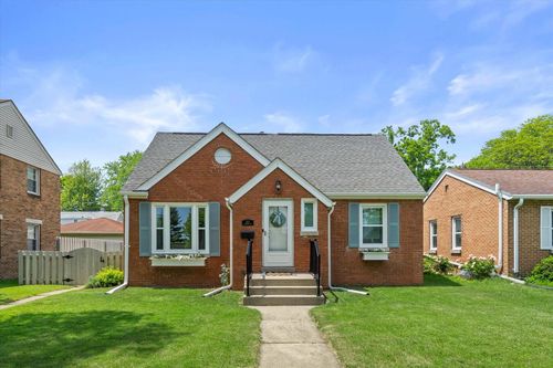 155 Glenview Avenue, Wauwatosa, WI, 53213 | Card Image