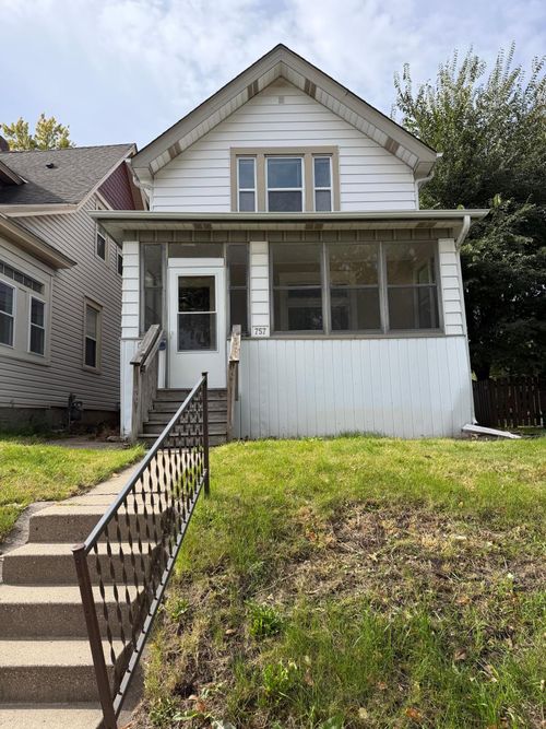757 Smith Ave S, Saint Paul, MN, 55107-3430 | Card Image