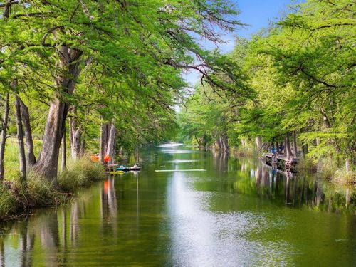 6098 N Us Highway 83, Leakey, TX, 78873 | Card Image