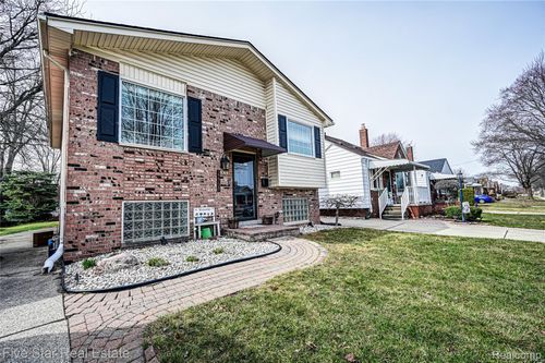 22708 Alger St, Saint Clair Shores, MI, 48080-3801 | Card Image