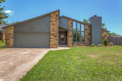 1701 N Eucalyptus Ave, Broken Arrow, OK, 74012-1208 | Card Image