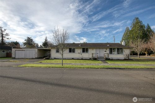 24 O St, Hoquiam, WA, 98550-2138 | Card Image
