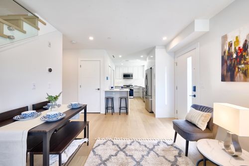 810 E 51st Ave, Vancouver, BC, V5X1E5 | Card Image