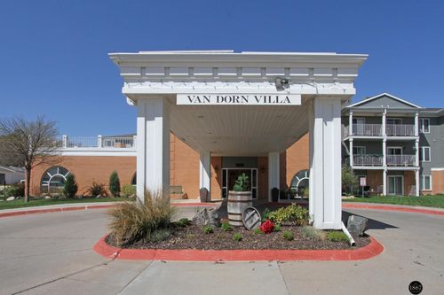 535-3001 S 51st Street Ct, Lincoln, NE, 68506-3486 | Card Image