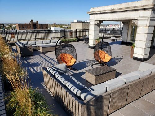 15 E Kirby St, Detroit, MI, 48202-4047 | Card Image