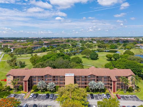 301a-500 Sw 130th Ter, Pembroke Pines, FL, 33027-1919 | Card Image