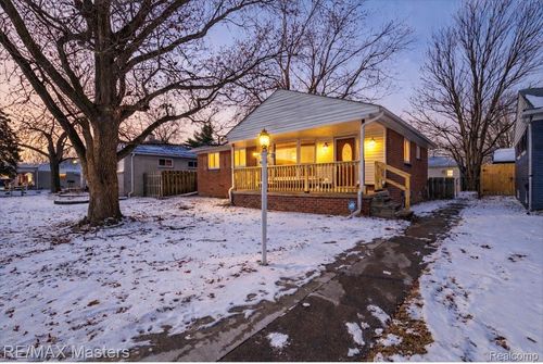 2932 Green St, Lincoln Park, MI, 48146-3220 | Card Image