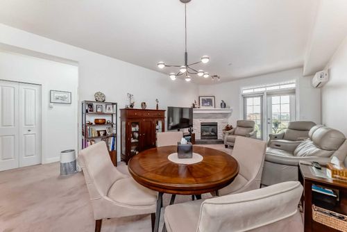 211-1005A Westmount Dr, Strathmore, AB, T1P0C3 | Card Image