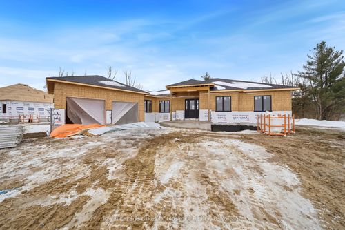 23 Henry Ball Crt, Coldwater, ON, L0K1E0 | Card Image