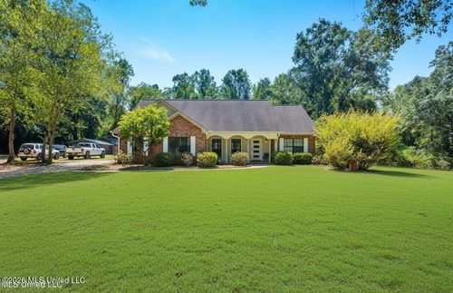 51 Nobles Rd, Sumrall, MS, 39482-3742 | Card Image