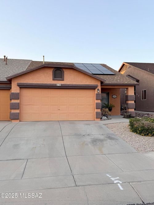 2135 E Calle Los Marmoles, Tucson, AZ, 85706-3809 | Card Image