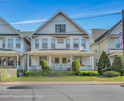 215-213-215 Pittston Ave, Scranton, PA, 18505-1122 | Card Image