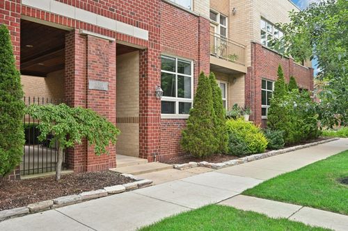 unit-107-5318 N Ravenswood Ave, Chicago, IL, 60640-3033 | Card Image