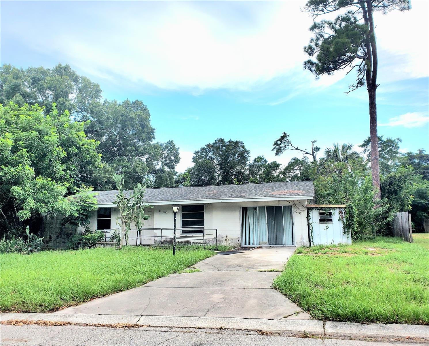 52nd Ave, Bradenton, FL 34207