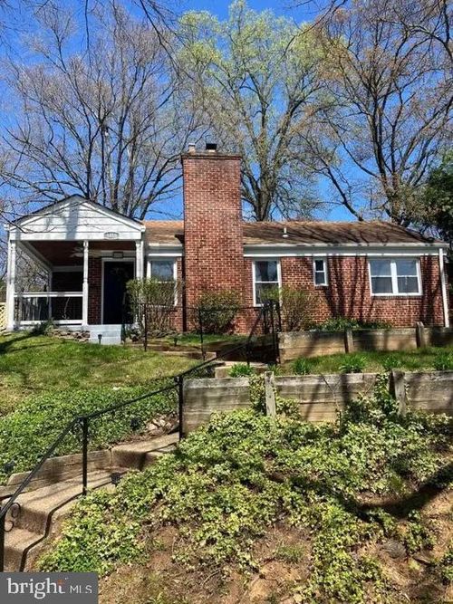 8413 Spencer Ct, CHEVY CHASE, MD, 20815-3827 | Card Image